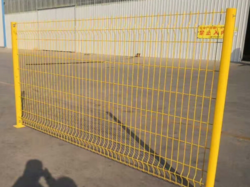 綠色圍山鐵絲網(wǎng)